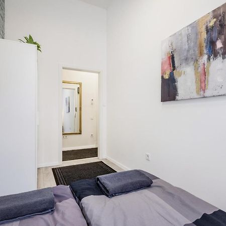 O Street 3 Bedroom Stylish Apartment Budapest Exterior photo