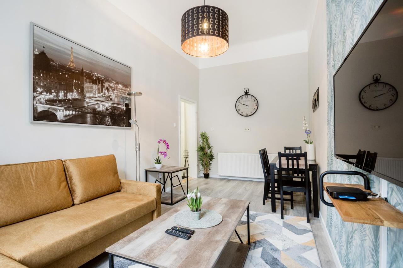 O Street 3 Bedroom Stylish Apartment Budapest Exterior photo
